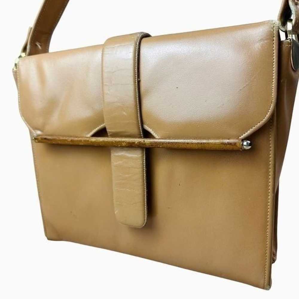 Vintage Tan Leather Shoulder Bag With Wooden Acce… - image 2