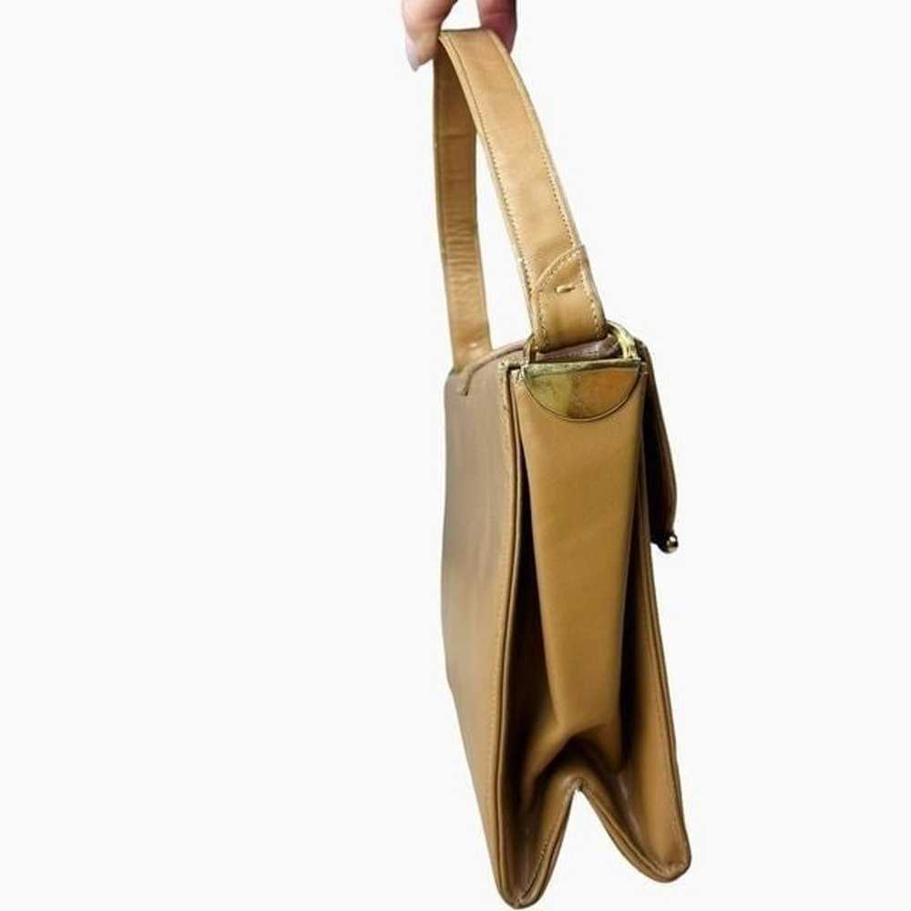 Vintage Tan Leather Shoulder Bag With Wooden Acce… - image 4