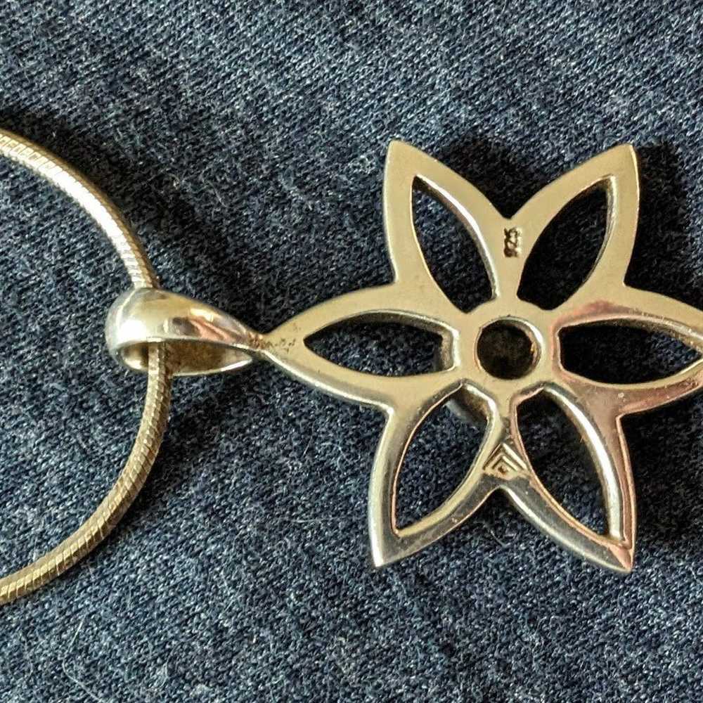Vintage SILPADA Daisy Flower CZ Pendant & Chain S… - image 2
