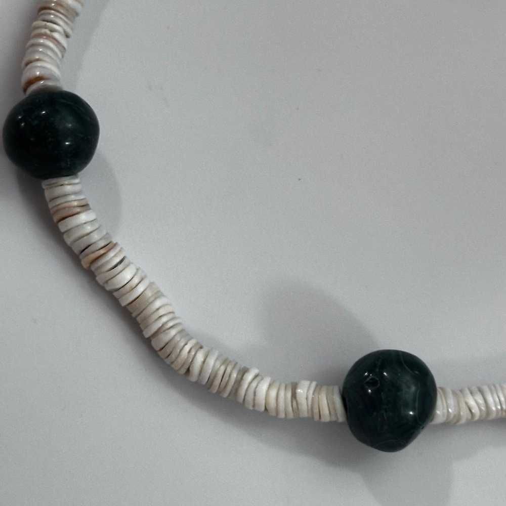 Vintage Malachite & White Heishi Shell Necklace w… - image 9