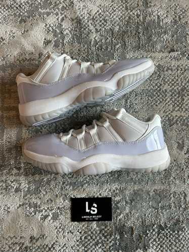 Jordan Brand × Nike Jordan 11 Low Retro Pure Viole