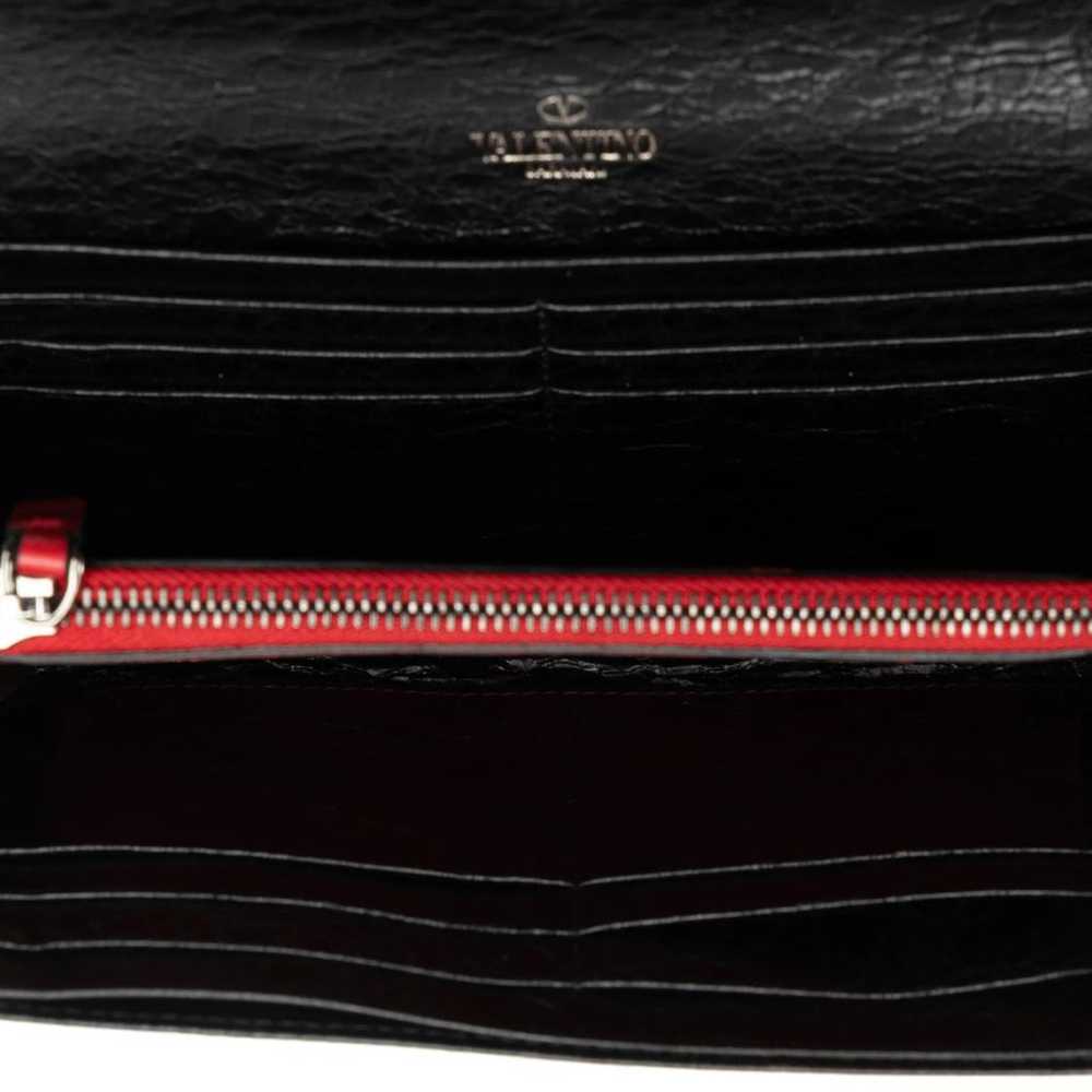 Valentino Garavani Rockstud leather purse - image 5