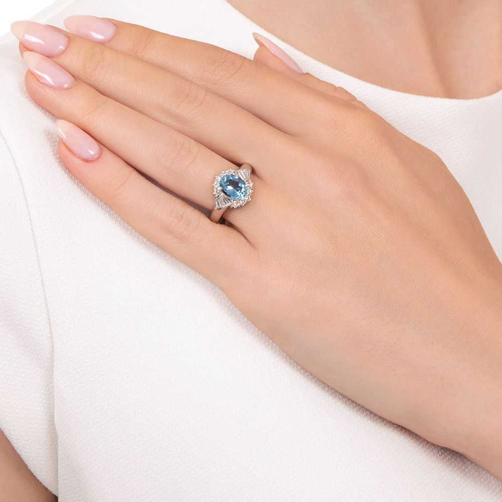 Estate 1.11 Carat Aquamarine and Diamond Ring - image 4