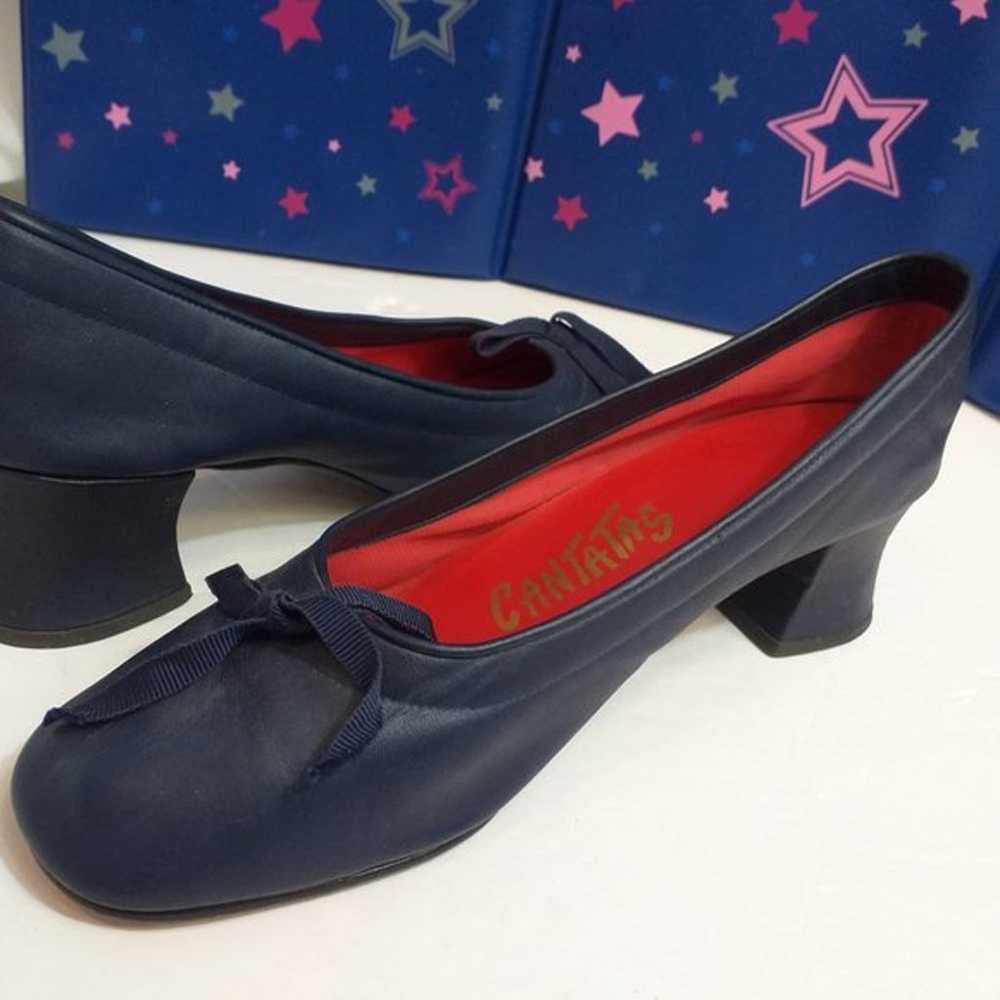 Cantatas Navy Leather Pump Shoe 8.5 B Glove soft - image 1