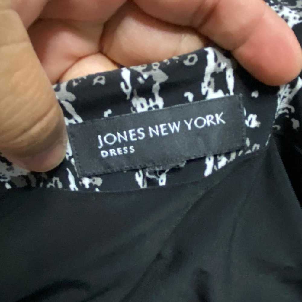 10- JONES NEW YORK Printed Knit Gatheted Front Mi… - image 5