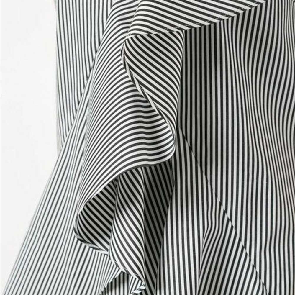 $795 Goen J black white striped ruffle trim dress… - image 4