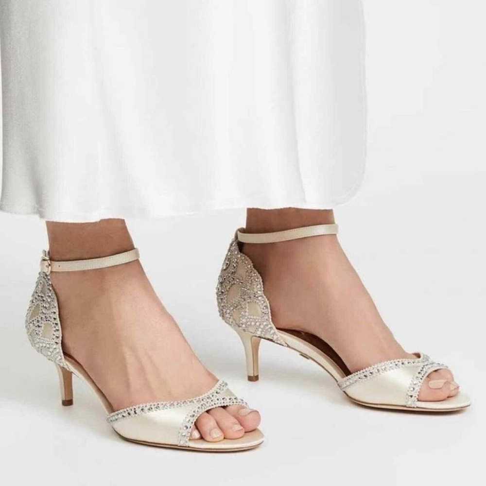 Badgley Mischka Cloth sandal - image 5