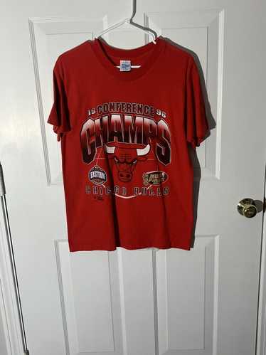 Salem Sportswear Vintage 1996 Chicago Bulls Tee