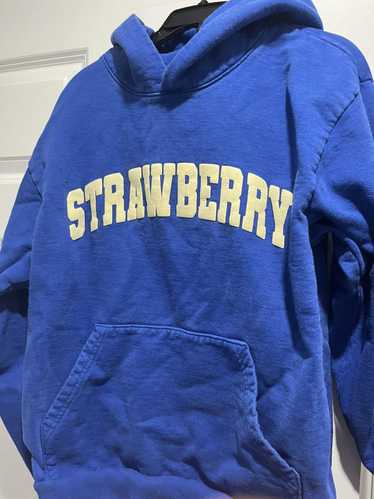 Strawberry × Streetwear × Vintage Strawberry Brand