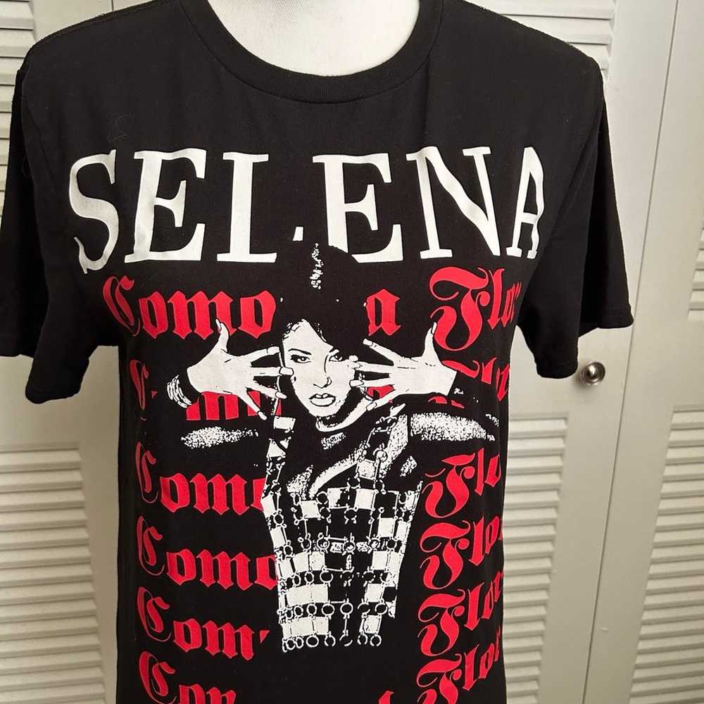 Selena Como La Flor Shirt Small Black Red White S… - image 2