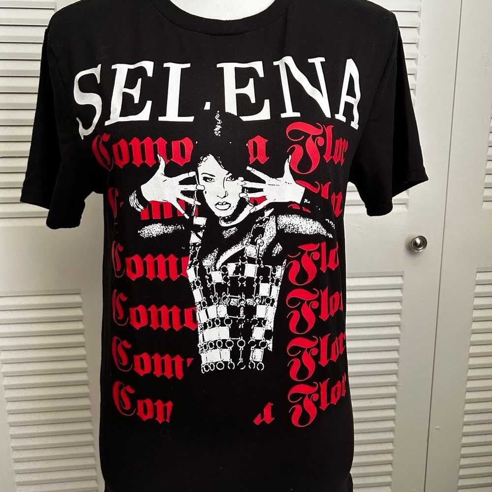 Selena Como La Flor Shirt Small Black Red White S… - image 4