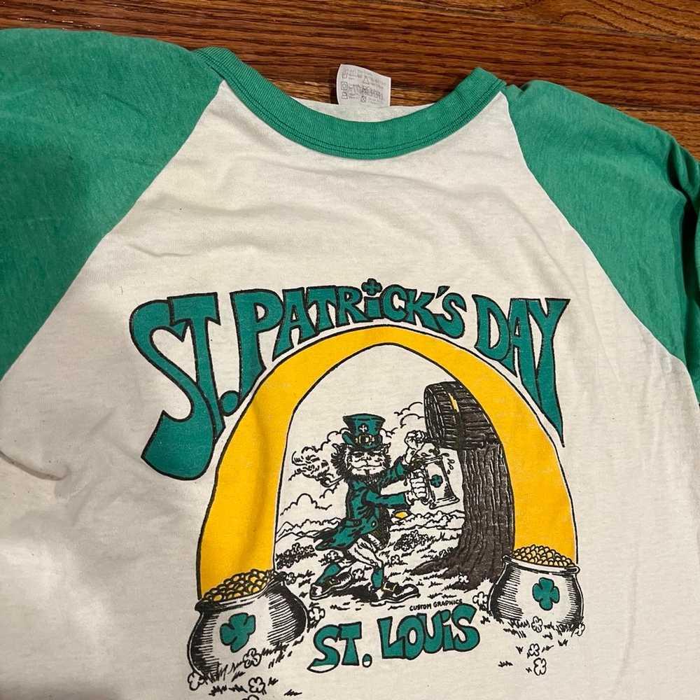 Vintage 1981 St Patricks Day Adult Shirt Size Lar… - image 2