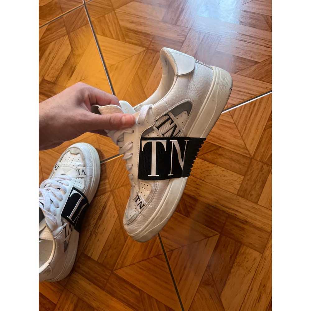 Valentino Garavani Vl7N leather low trainers - image 5