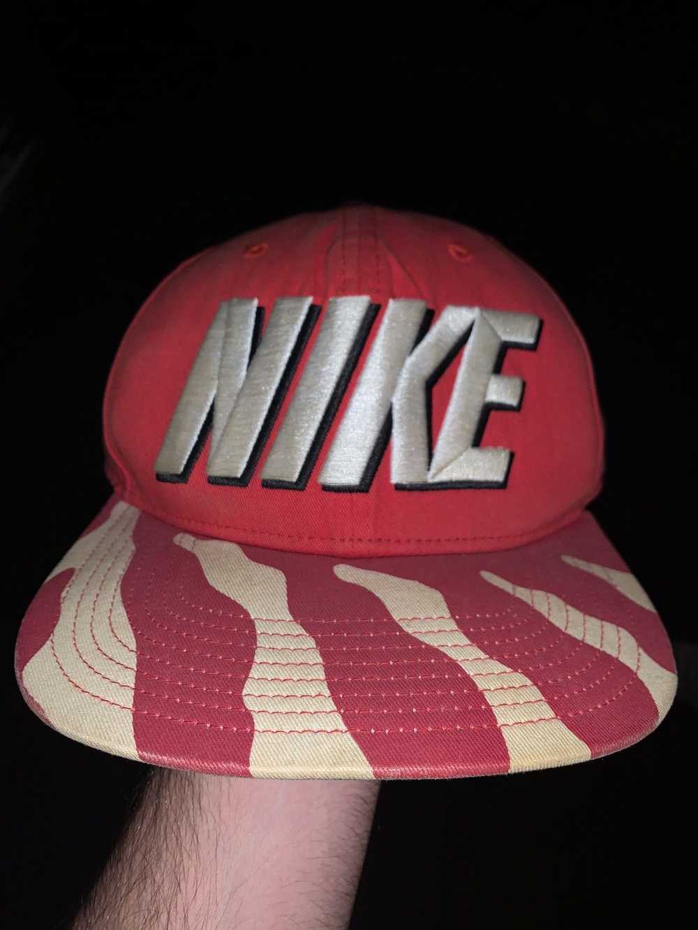 Nike × Vintage Vintage - Nike Red/White Camo Snap… - image 3