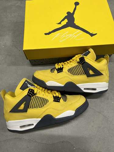 Jordan Brand × Nike Air Jordan 4 9.5