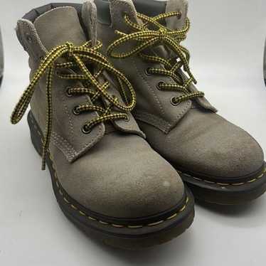 Dr. Martens vintage boots-women 6