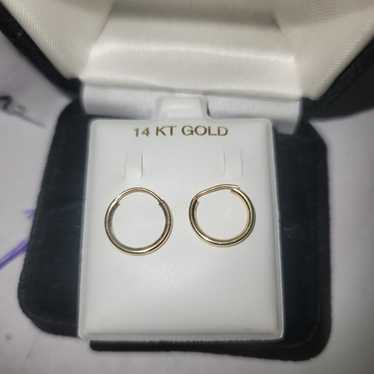 `14K Yellow Gold Small Hoop Earrings - 3
