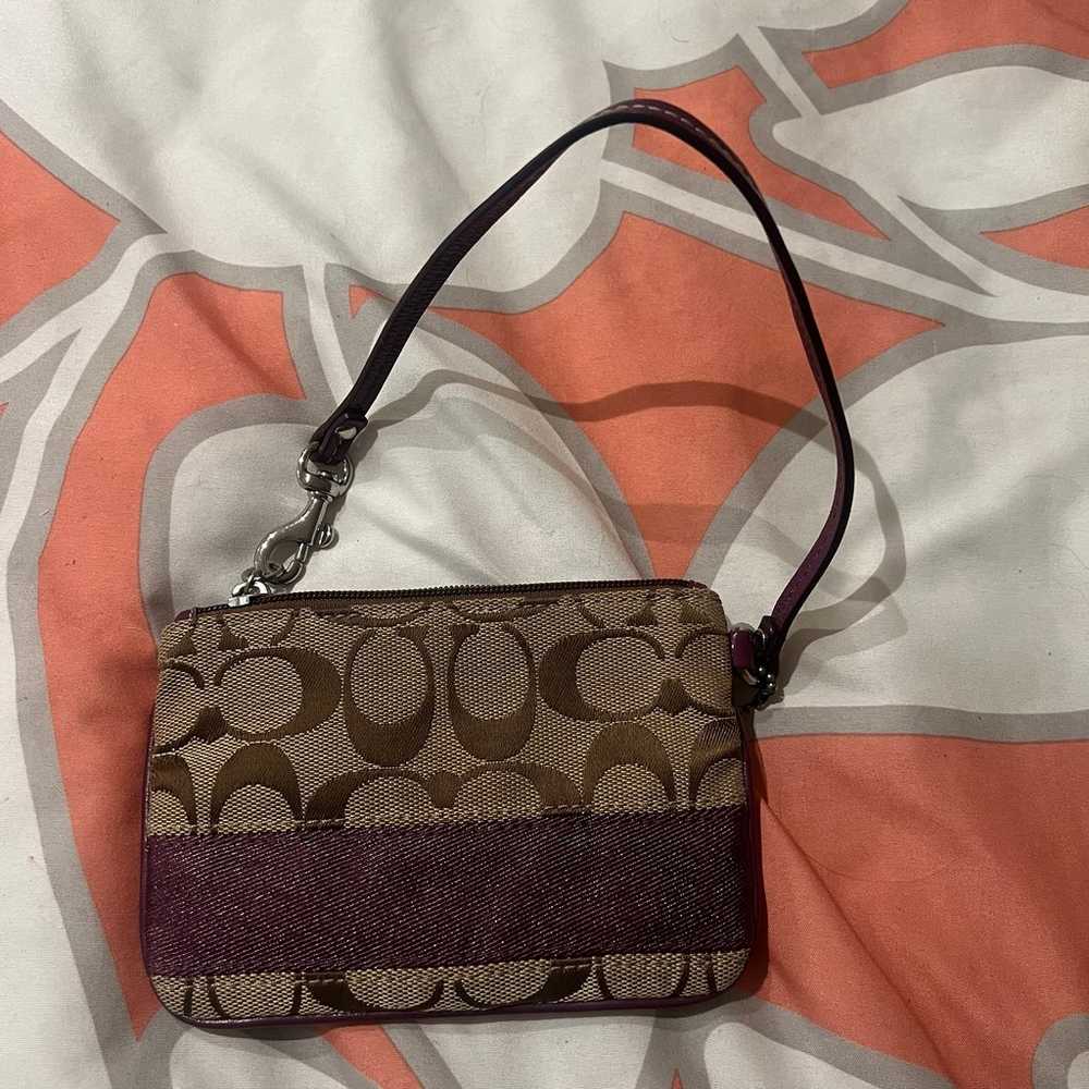 Coach Handbag with a free wallet - image 9