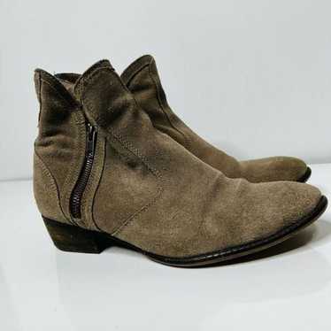 Seychelles Taupe Brown Suede Ankle Boots