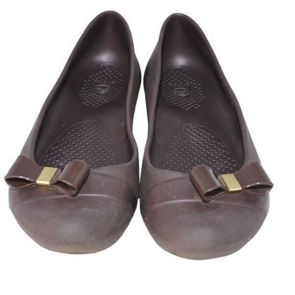 CROCS Brown Ballet Flats with Bow Accent, Size 9 - image 3