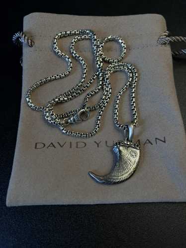 David Yurman David Yurman Diamond Claw With chain