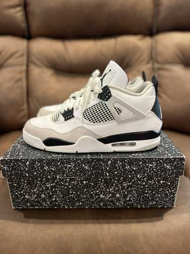 Jordan Brand × Nike Jordan 4 Retro Military Black