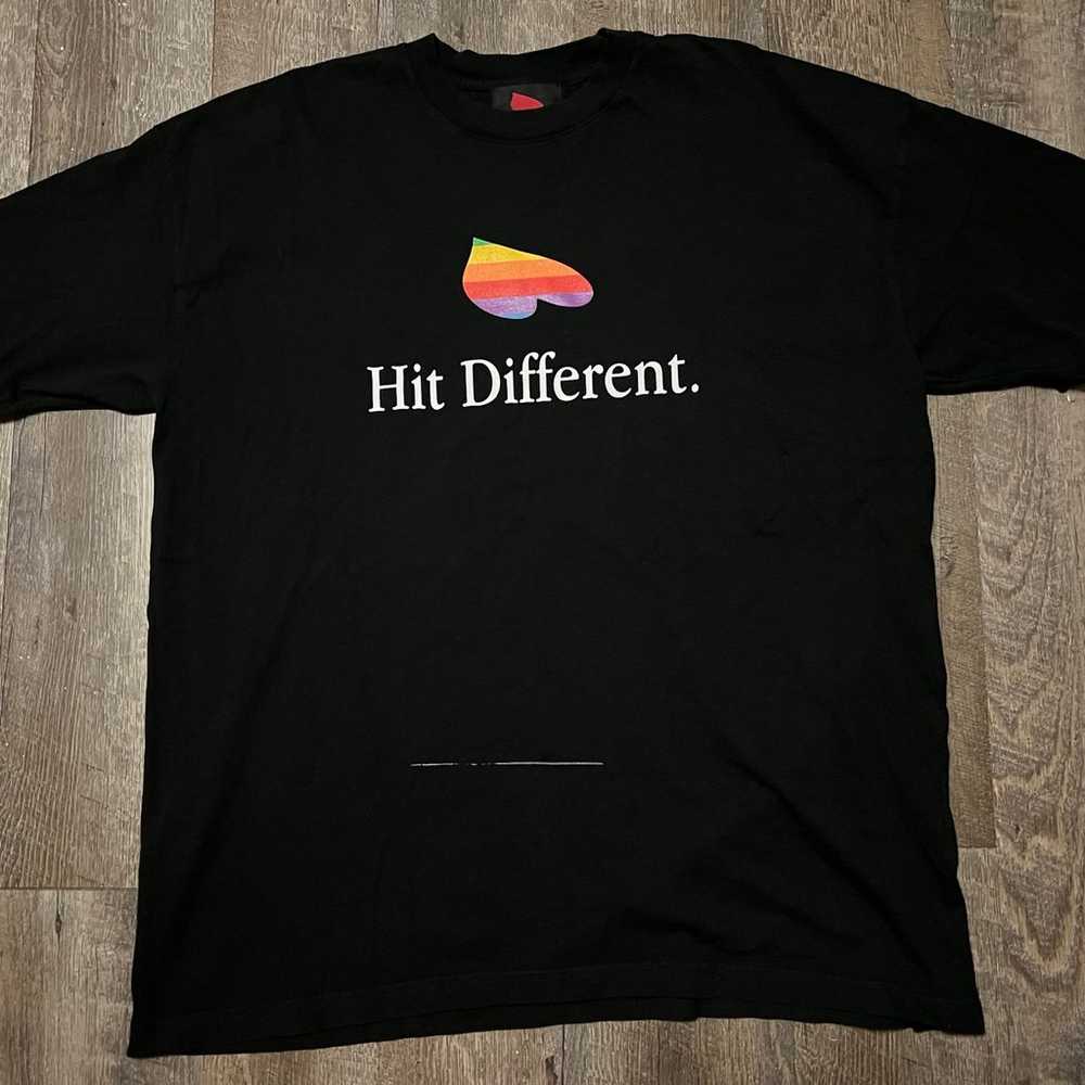 Microsoft APPLE MUSIC Hit Different Shirt size XL - image 1