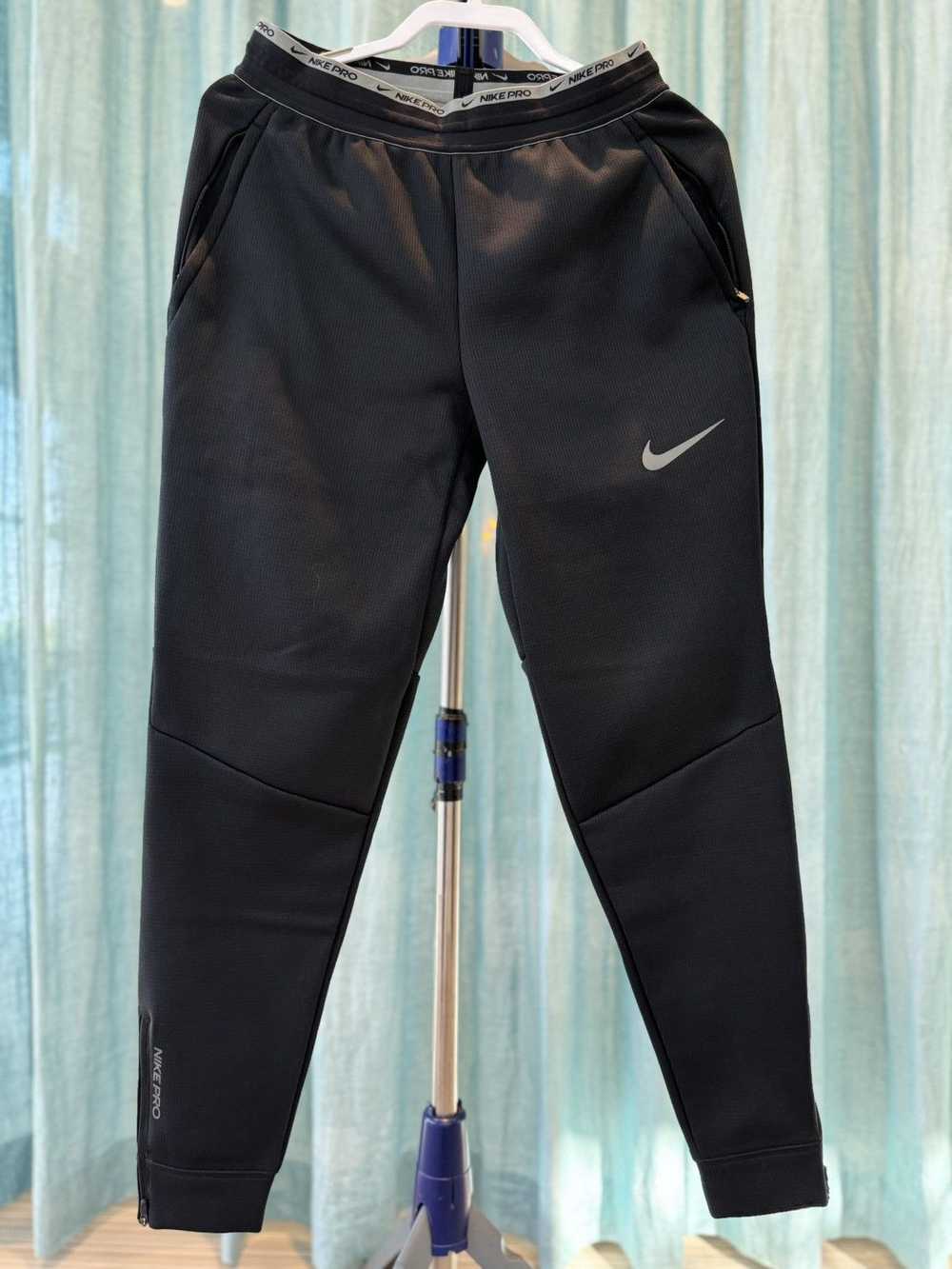 Nike Nike Training Sphere Therma-FIT Sweatpants XS - image 5