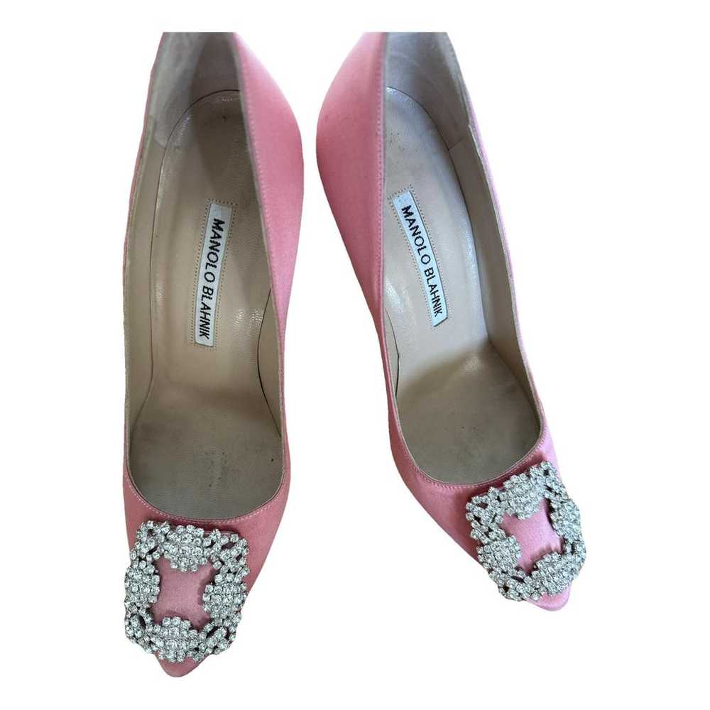 Manolo Blahnik Hangisi leather heels