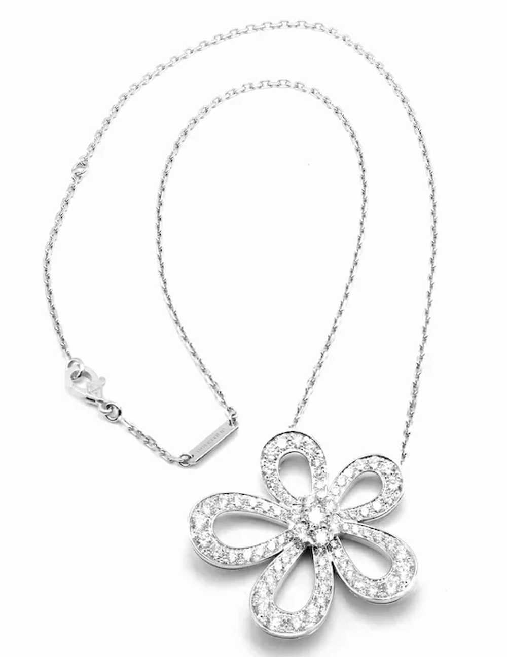 Authentic! Van Cleef & Arpels Flowerlace 18k Gold… - image 11