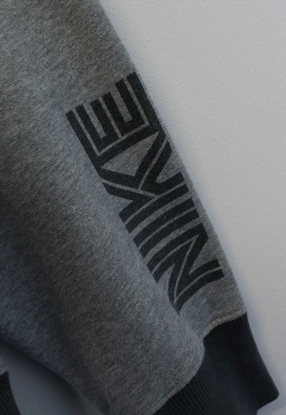 Vintage Nike hoodie in grey. Best fits S - image 3