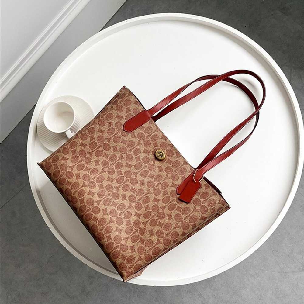 coach WILLOW TOTE IN SIGNATURE CANVAS - image 2