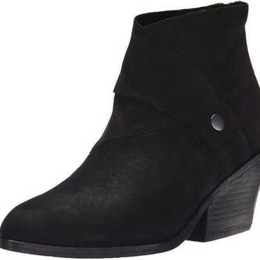 Eileen Fisher Vero Cuoio Tag Ankle Boot in Black