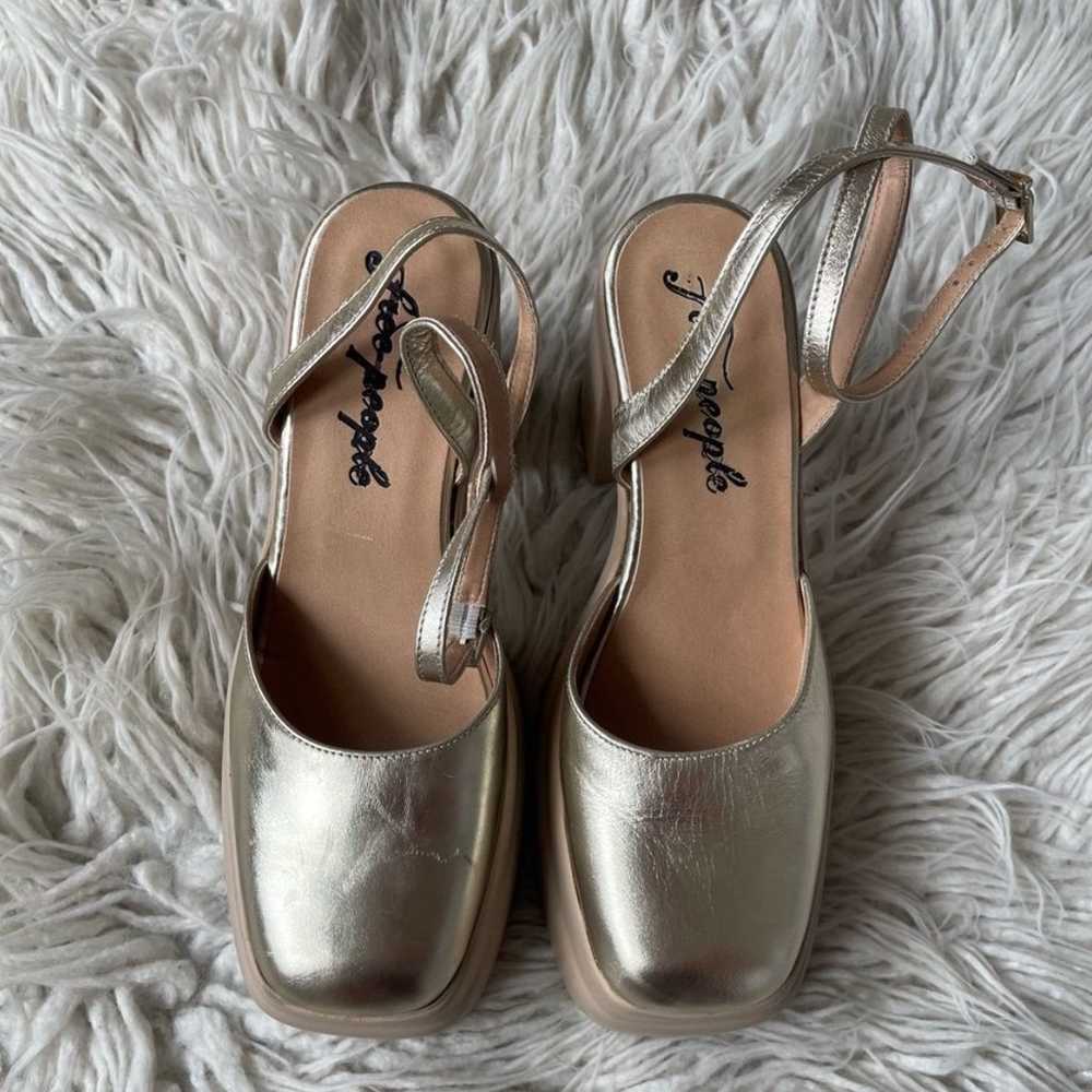 Free People Gold Metallic Leather Rubber Double S… - image 3