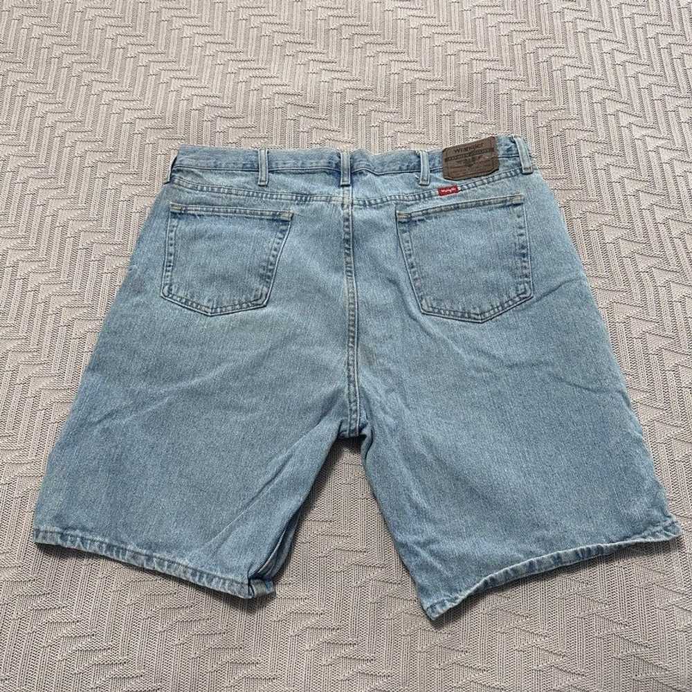 Wrangler Wrangler relaxed fit jean shorts size 40 - image 2