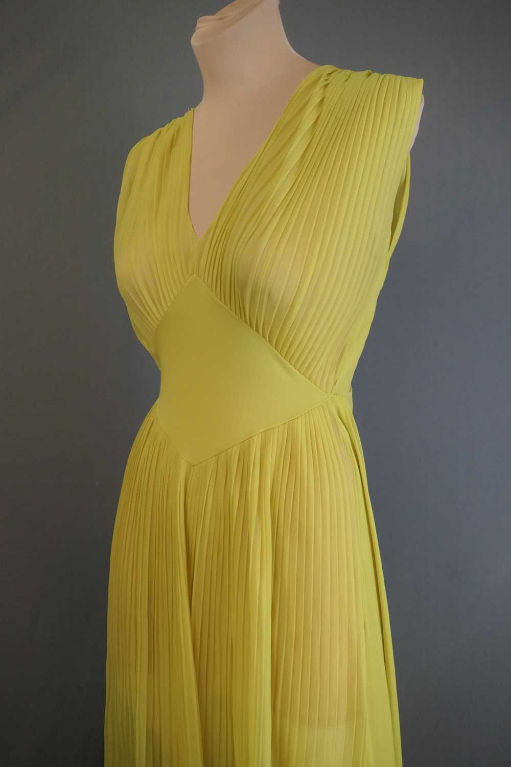 Vintage 1950s Yellow Green Nightgown with Sheer C… - image 5