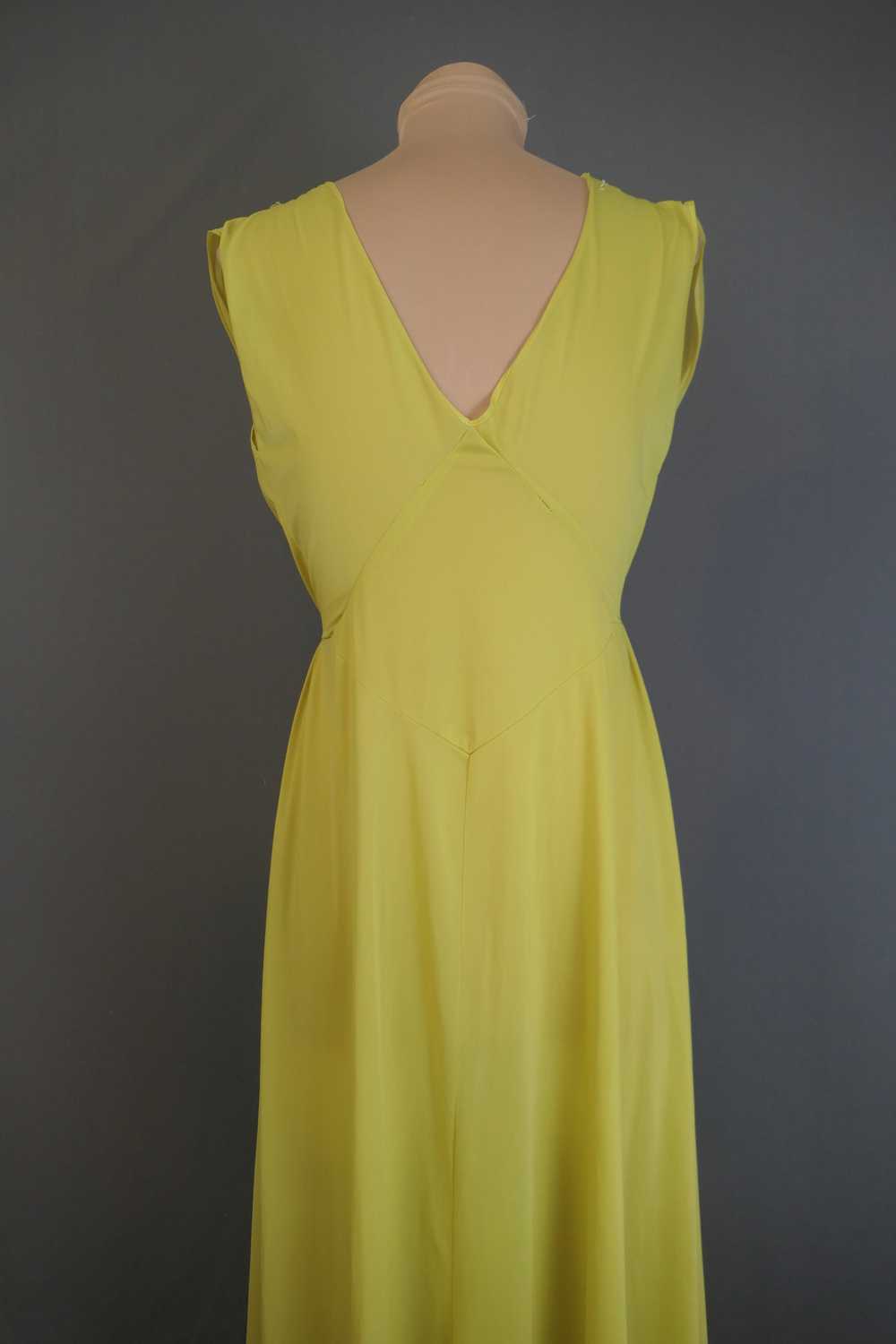 Vintage 1950s Yellow Green Nightgown with Sheer C… - image 9