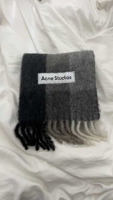 Acne Studios Acne studios green & gray check scarf