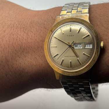 Vintage gold mens timex watch