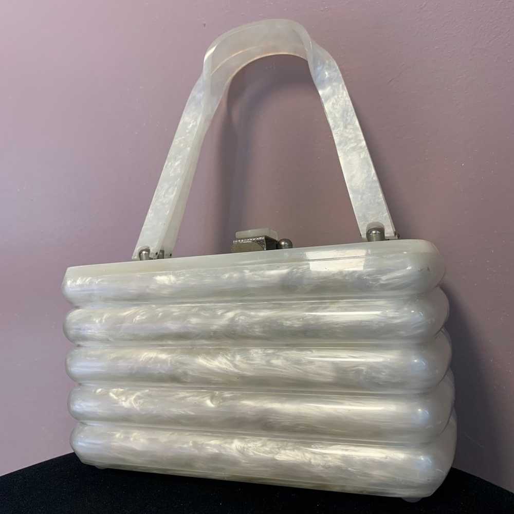 Vintage 1950’s Llewellyn Inc. pearly lucite purse - image 3