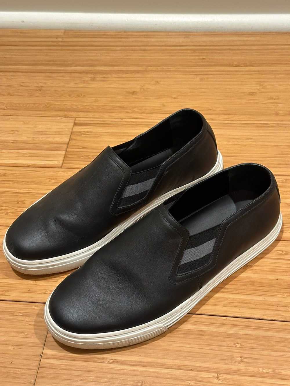 Gucci Gucci Low Cut Leather Black Slip-on Sneaker… - image 3
