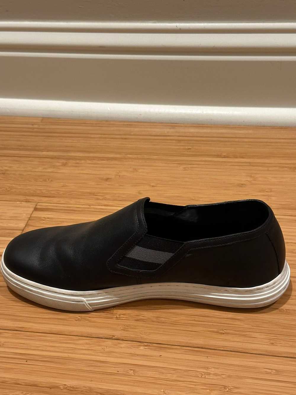 Gucci Gucci Low Cut Leather Black Slip-on Sneaker… - image 6