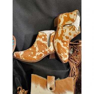 Myra Cowhide Dixon Booties Western Heel Snug & Eas