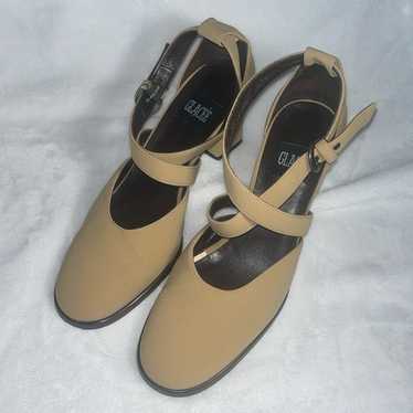 Vintage Glacee tan chunky heels