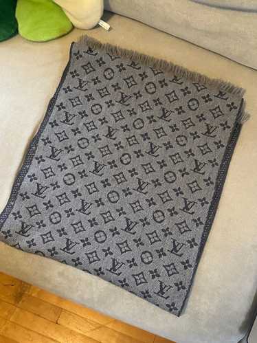 Louis Vuitton Louis Vuitton Monogram Classic scarf