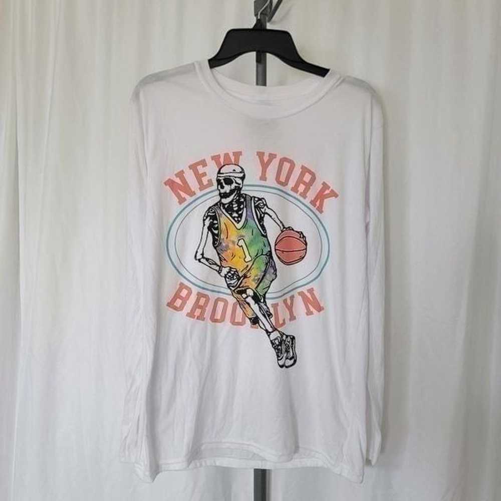 Fresh Laundry mens white New York Brooklyn shirt … - image 1