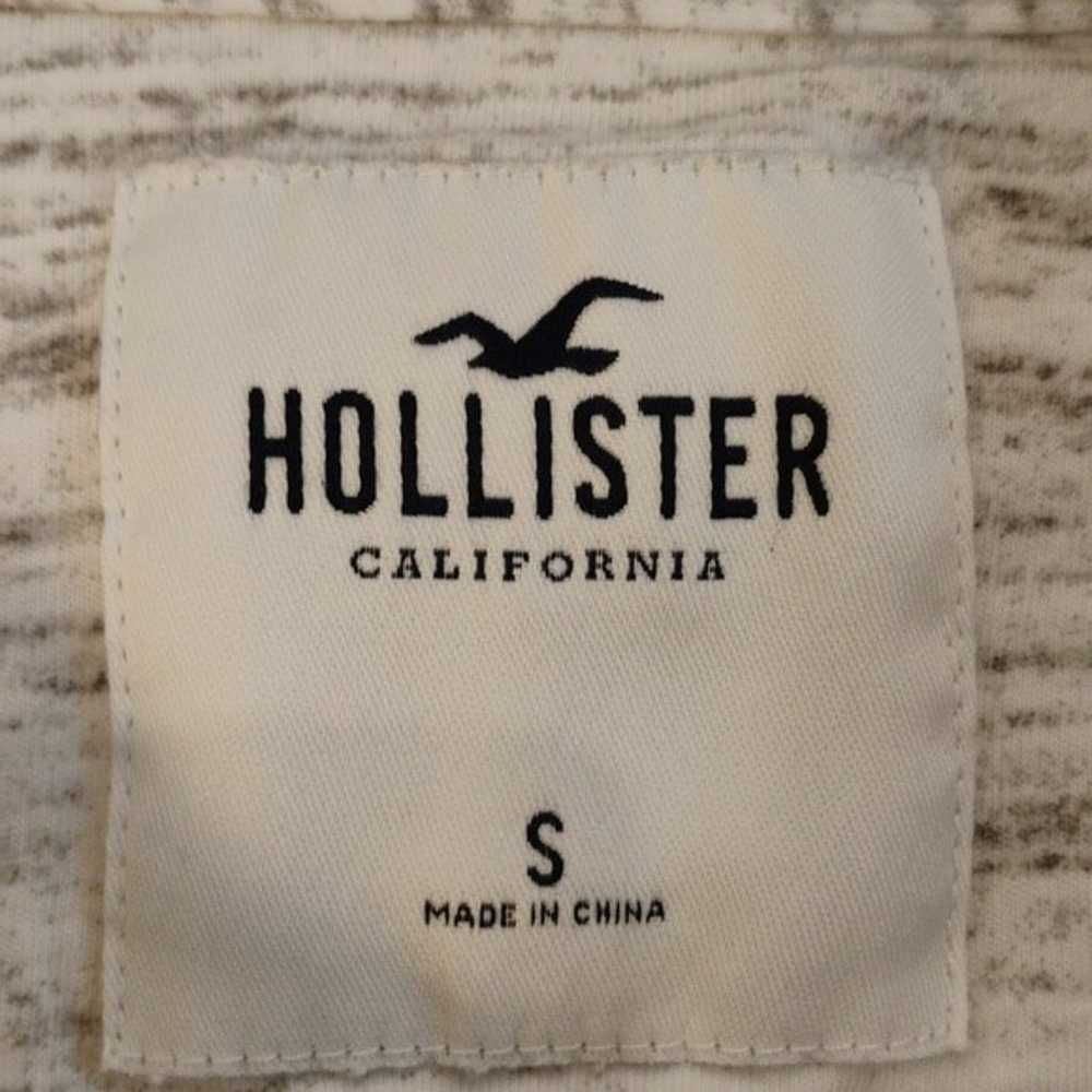 Hollister California Light Gray & Black Print Uni… - image 4
