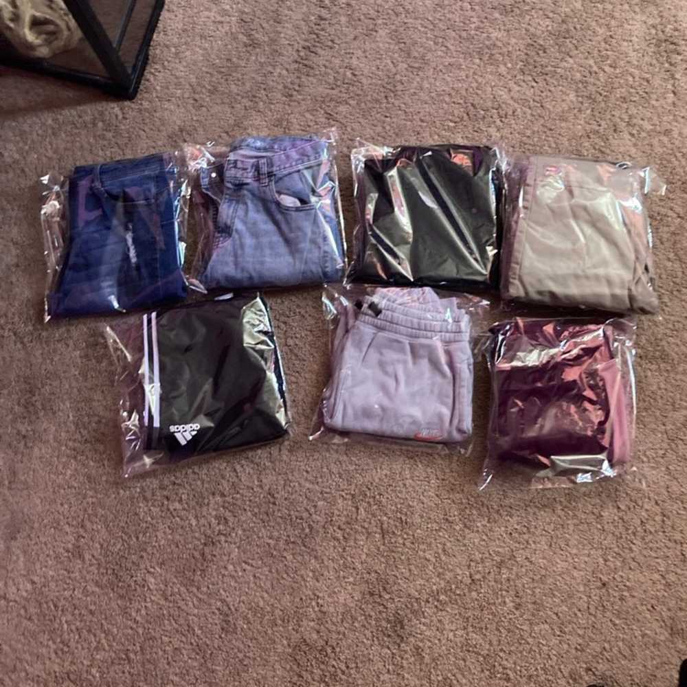 Whole Bunch Of Clothes (READ DESC) - image 10