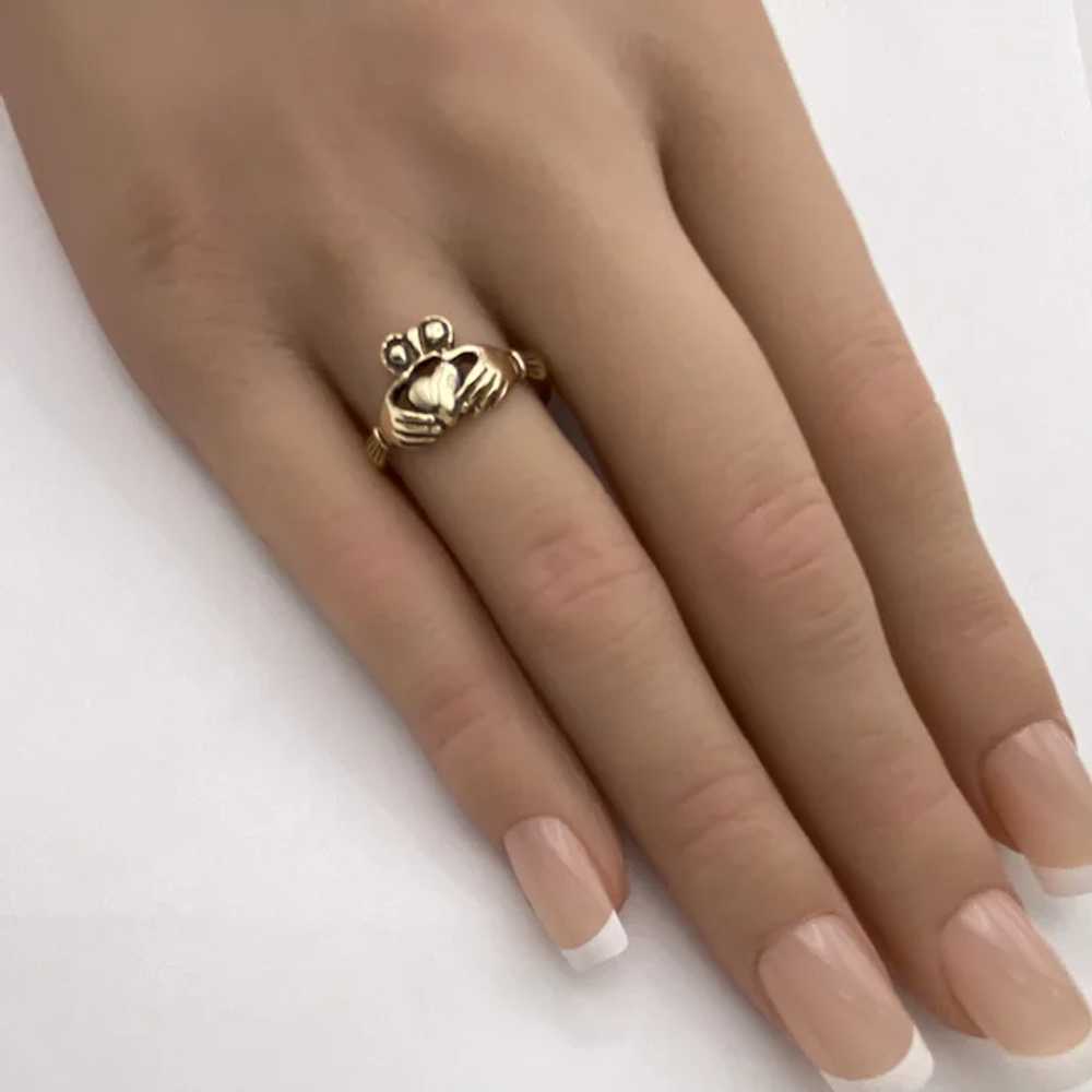 Vintage Celtic Claddagh Ring 14K Gold size 8 - image 7