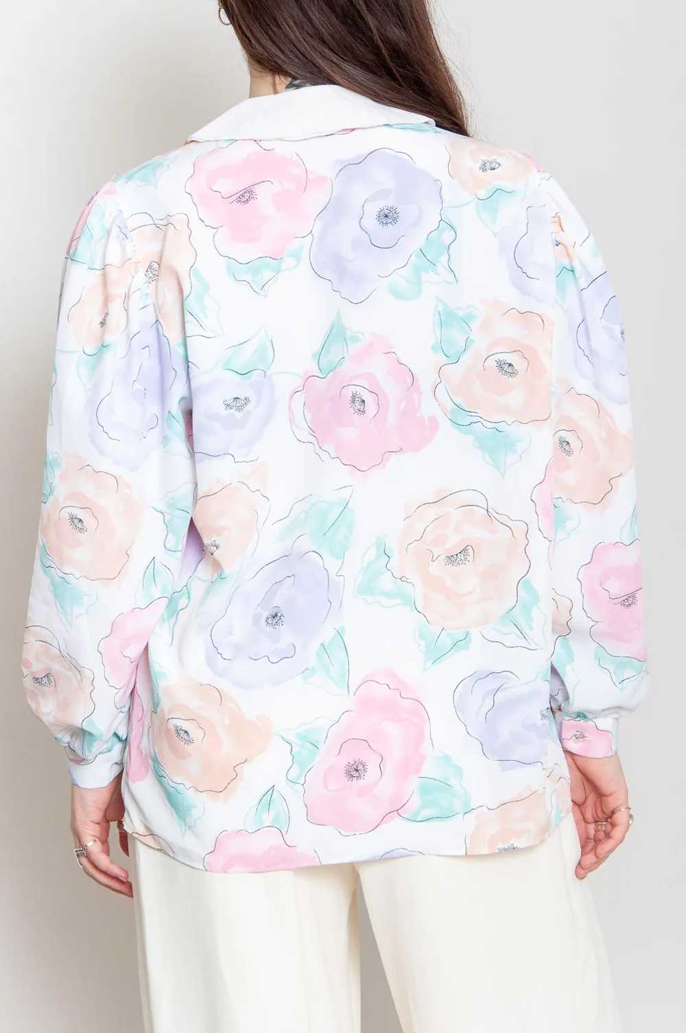 Light coloured floral blouse long sleeve Colourfu… - image 4